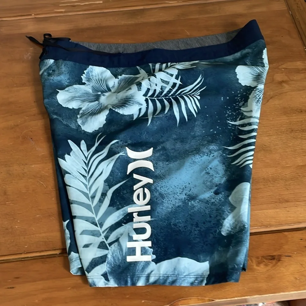 Hurley Blue and White Board Shorts with Floral Design Size 38